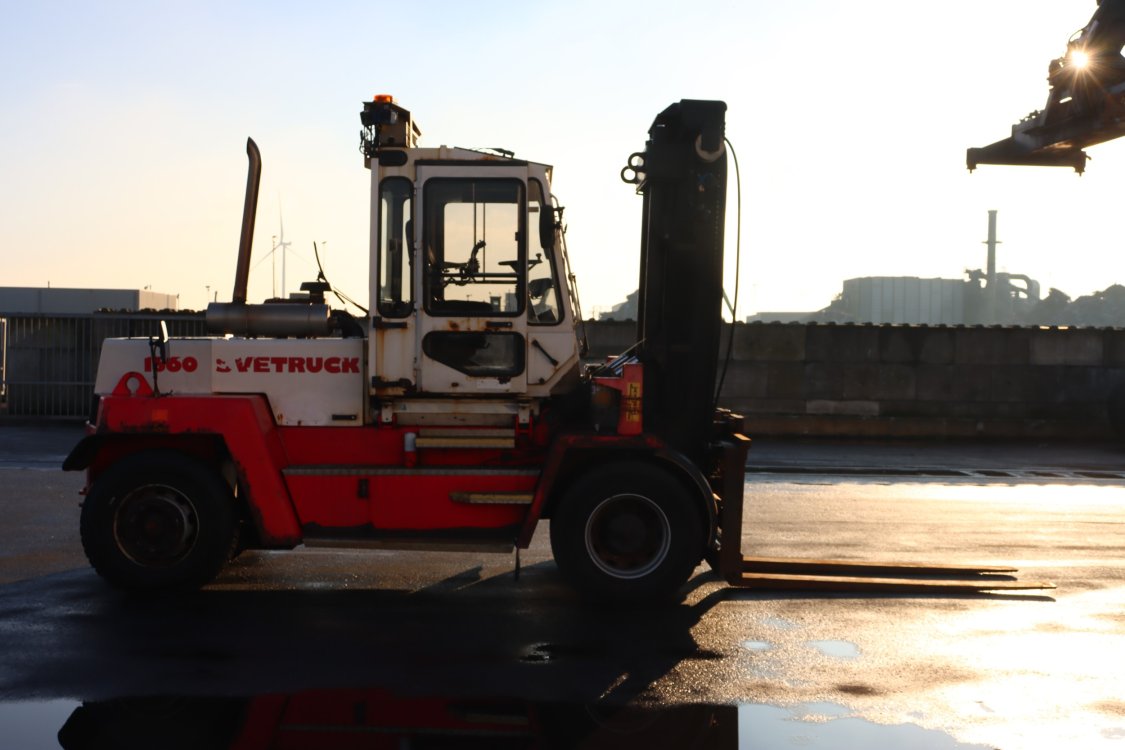 SVE Truck 1560-35 - Ay77 9 - AY77